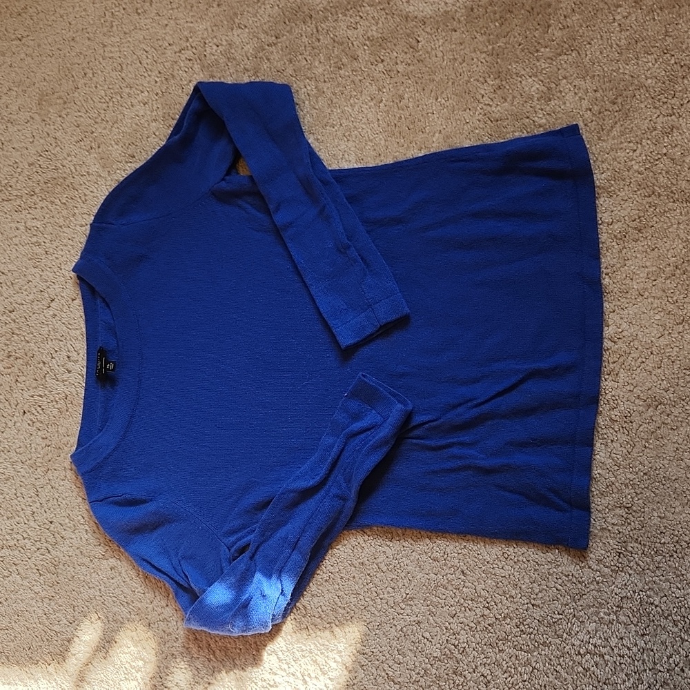 Size M crew cut sweater
